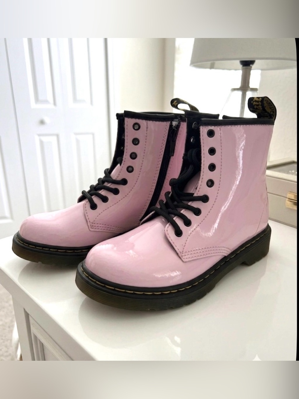 NEW Dr. Martens 1460 Patent Leather Boots in Pale Pink. - Picture 5 of 8